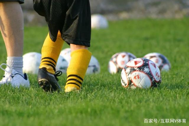 哈登谈海佐尼亚的回归：他能填补球队上赛季的不足